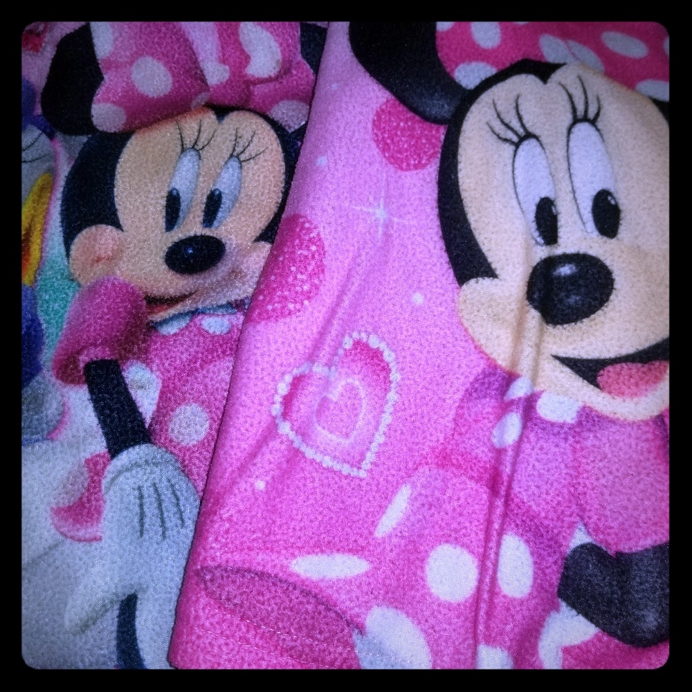 2 pairs of girls Minnie mouse pjs